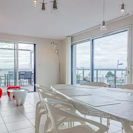 Pet Friendly In Saint-georges-de-didon * Saint-Georges-de-Didonne