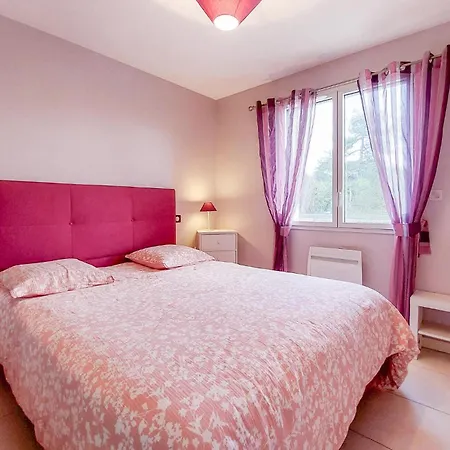 Beautiful Apartment In Saint-Georges-De-Didon *