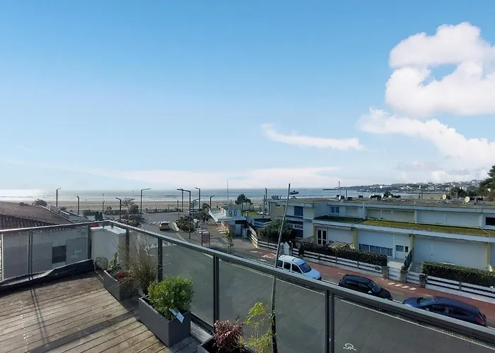 Pet Friendly In Saint-georges-de-didon * Saint-Georges-de-Didonne