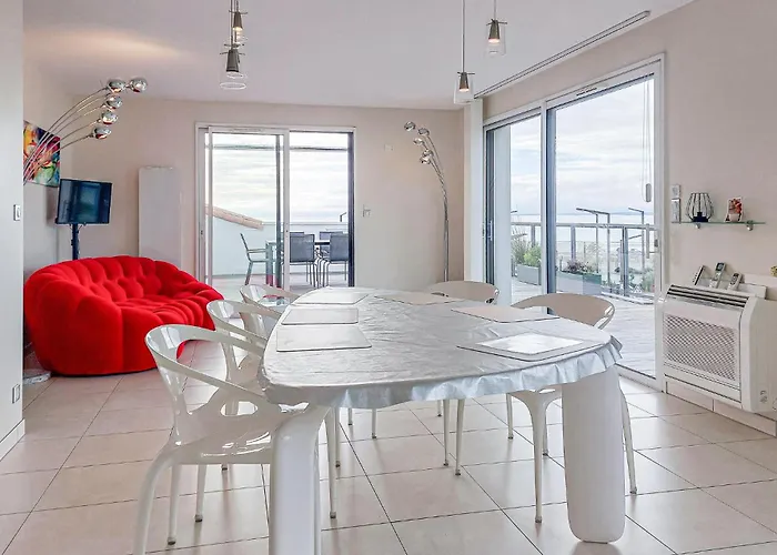 Pet Friendly In Saint-georges-de-didon Apartment
