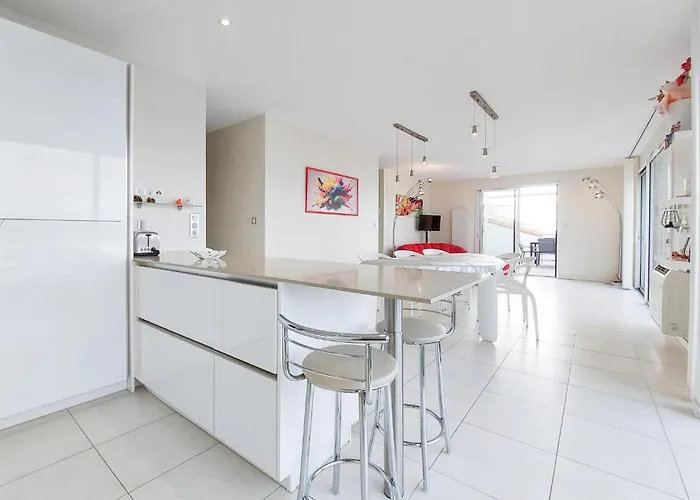 Pet Friendly In Saint-georges-de-didon *