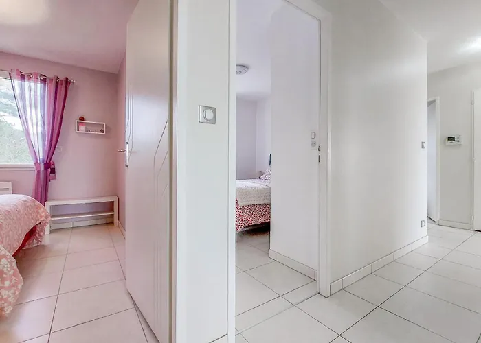 Pet Friendly In Saint-georges-de-didon Apartamento Saint-Georges-de-Didonne