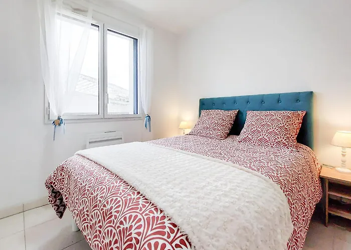 Pet Friendly In Saint-georges-de-didon * Saint-Georges-de-Didonne